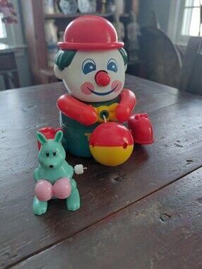 Vintage 90s Tomy working wind up clown & kangaroo TOMY toys